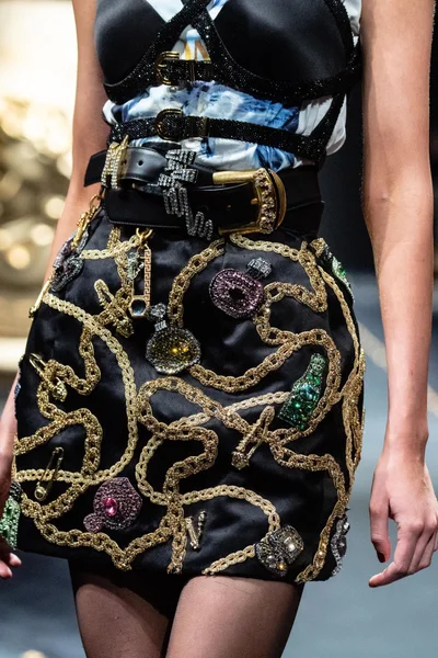 Look 128